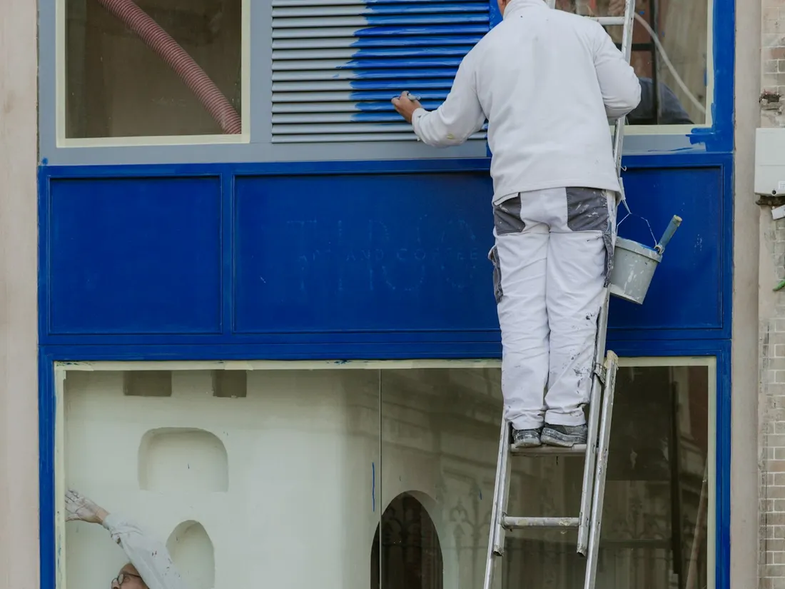 Peinture extérieure de volets et d'un portail
